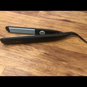 Remington 1" hair straightener flat iron